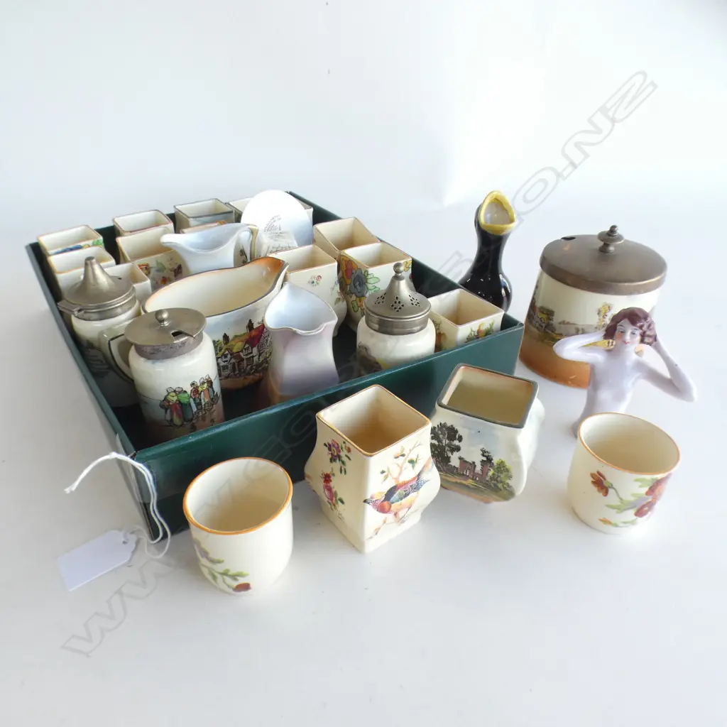 BOX LOT ASST. ROYAL DOULTON MINI SQUARE VASES ETC Image 1++