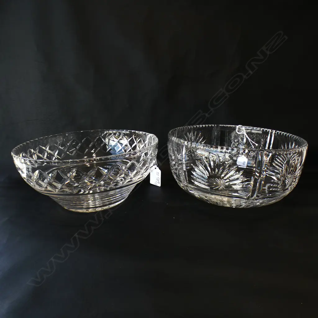 2 CRYSTAL BOWLS, ONE STRAWBERRY CUT, DIAS. 200mm Image 1++