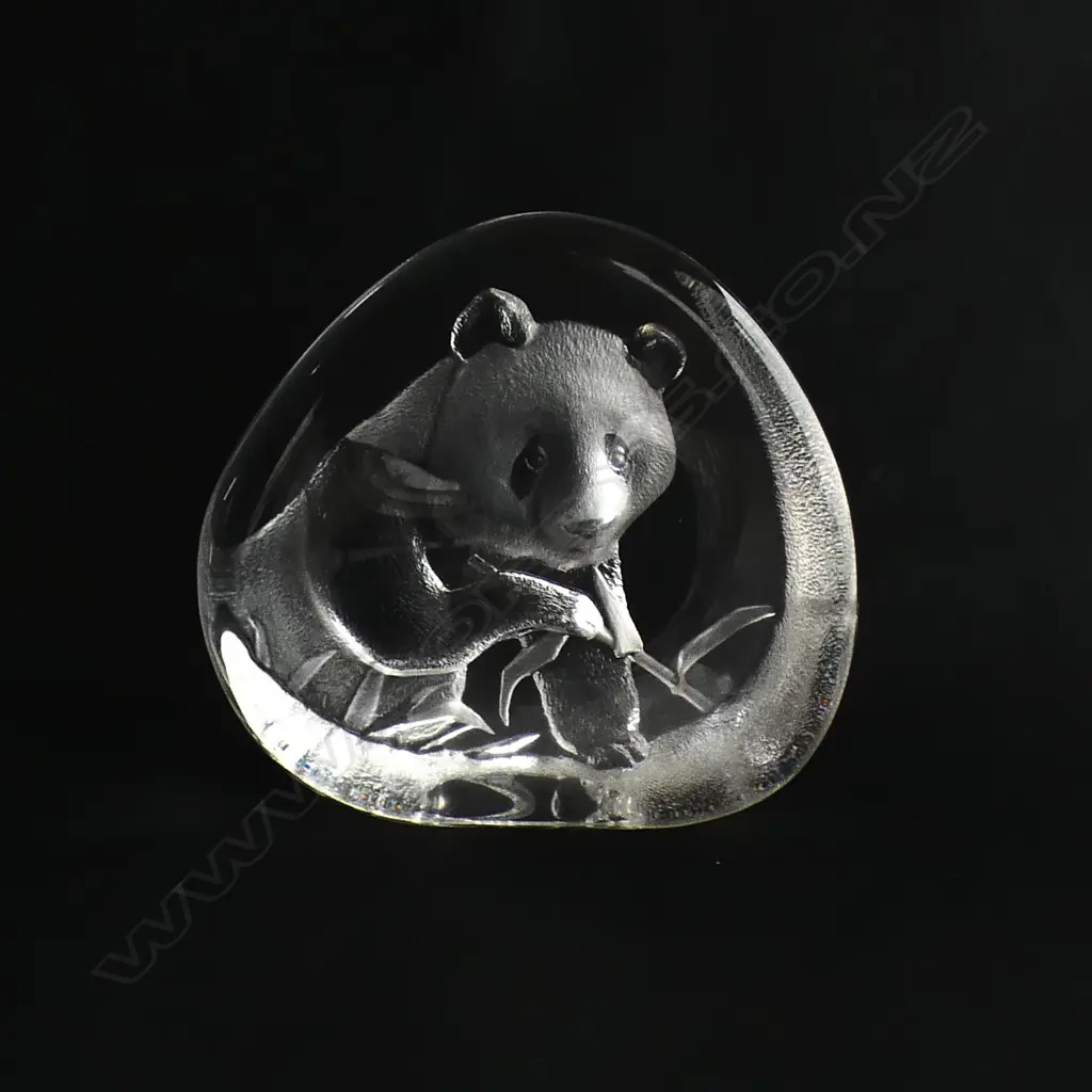 MATS JONASSON GLASS PANDA BEAR PAPERWEIGHT H  120MM Image 1++