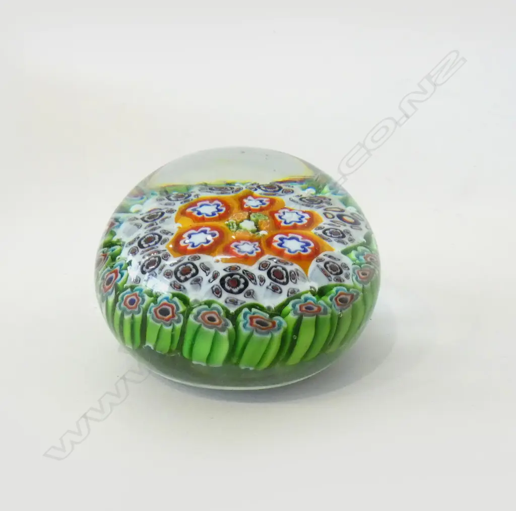 MILLEFIORI GLASS PAPER WEIGHT 75mm dia Image 1++