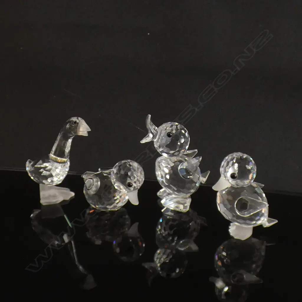 4 SM SWAROVSKI CRYSTAL BIRDS; GOOSE, DUCKLINGS; 1 STANDING, 1 SITTING & BIRD  (H43MM) EACH IN ORIGINAL BOX Image 1++