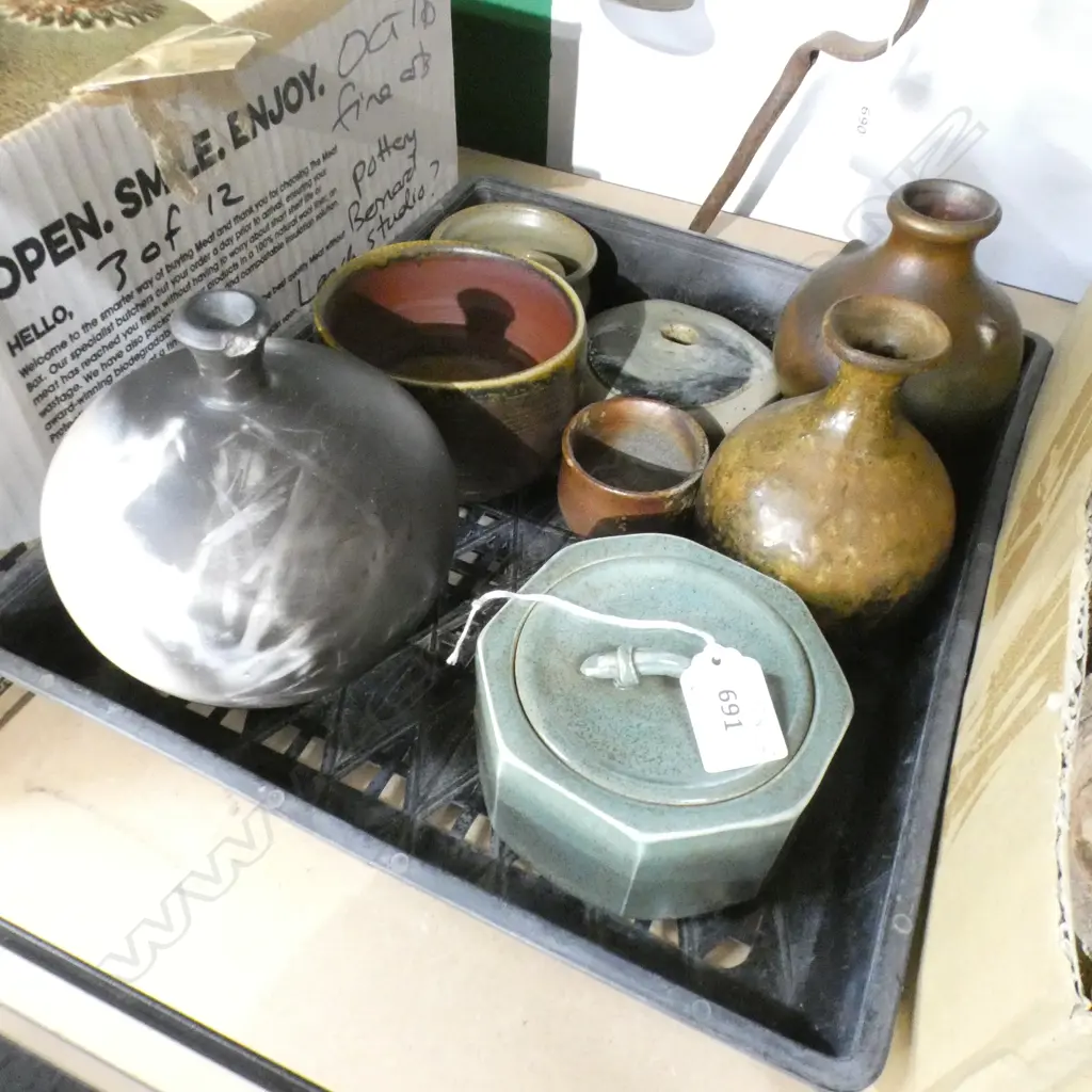 BOX NZ JAPANESE ETC STUDIO POTTERY SMALL PCES X 9 Image 1++