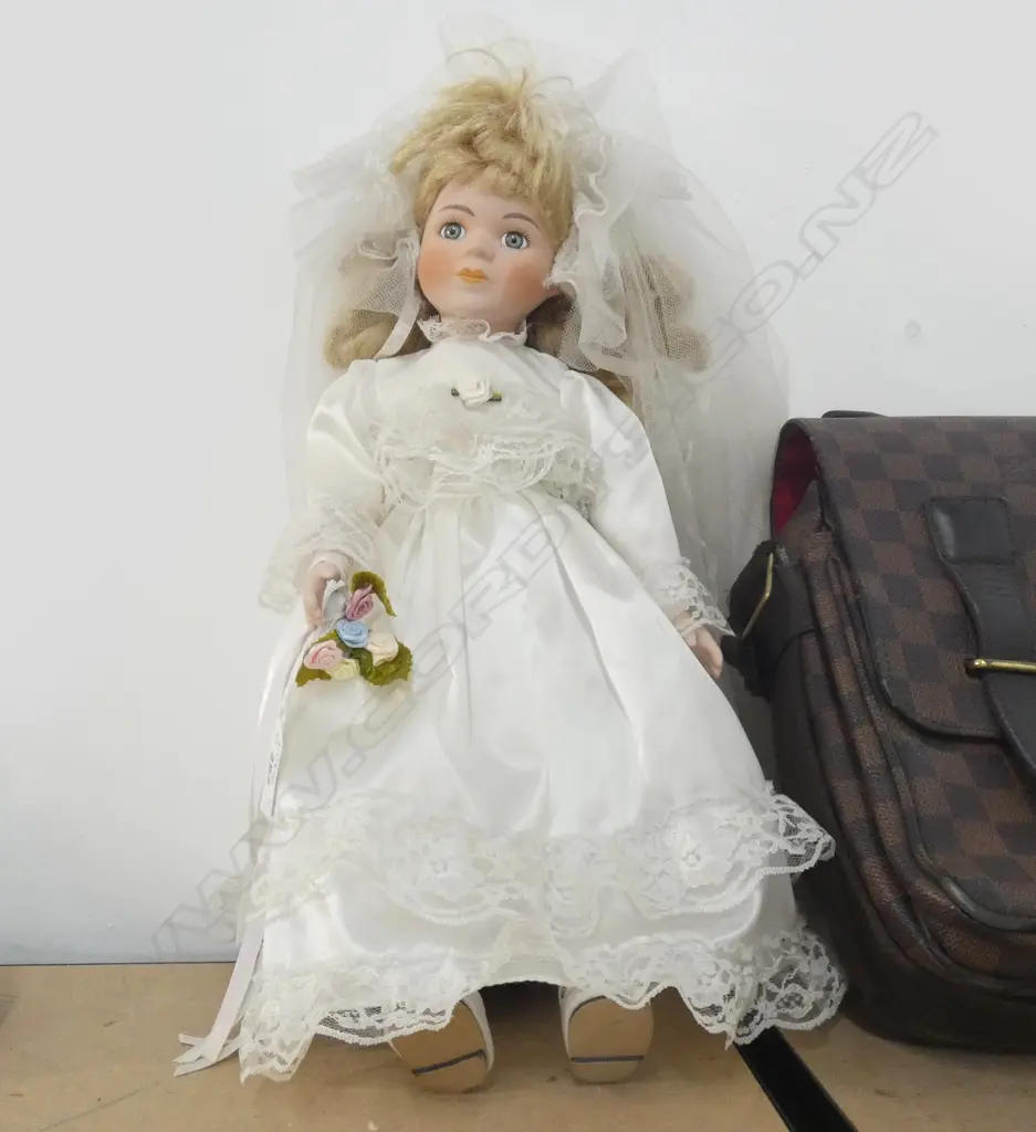 RETRO PORCELAIN DOLL IN WEDDING DRESS, VEIL ETC. W STAND  H.400MM Image 1++