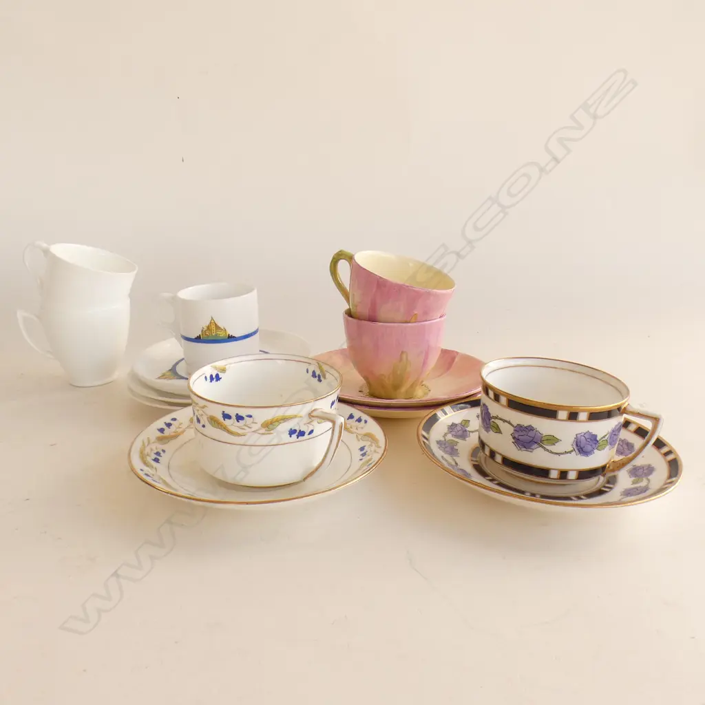 BOX LOT ASST. DEMI CUPS & SAUCERS Image 1++