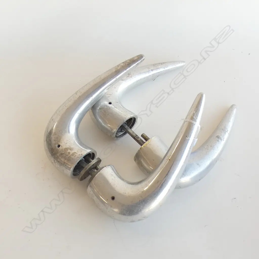 PR OF ALUMINIUM 'HORN' DOOR HANDLES Image 1++
