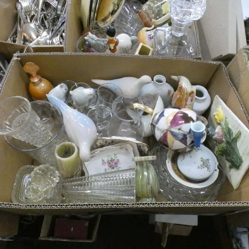 BOX LOT ASST. CHINA & CRYSTAL Image 1++