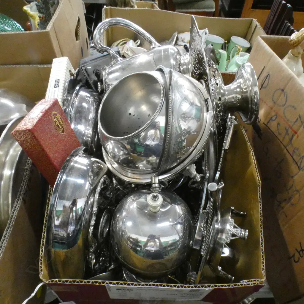 BOX LOT ASST. SILVER PLATE Image 1++