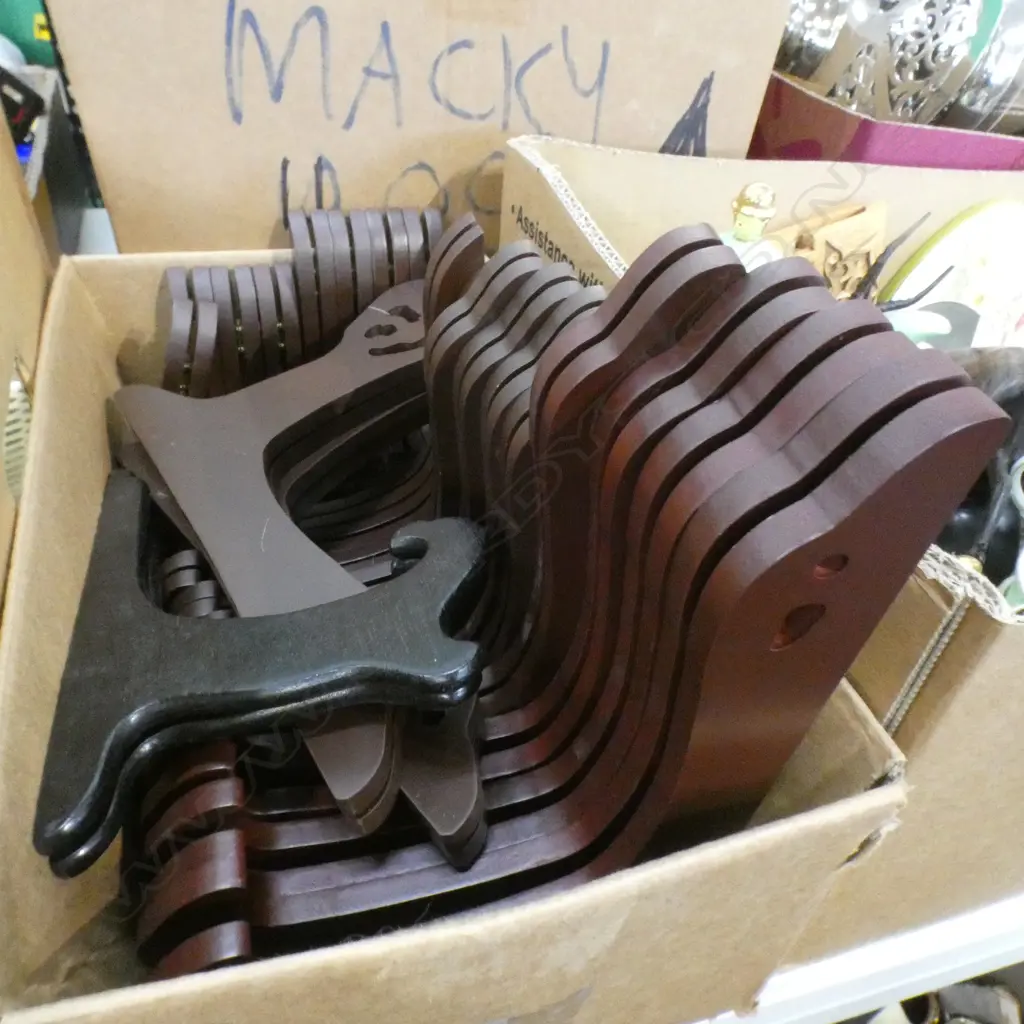 BOX LOT 22 WOODEN PLATE HOLDERS; 6 SIZES Image 1++