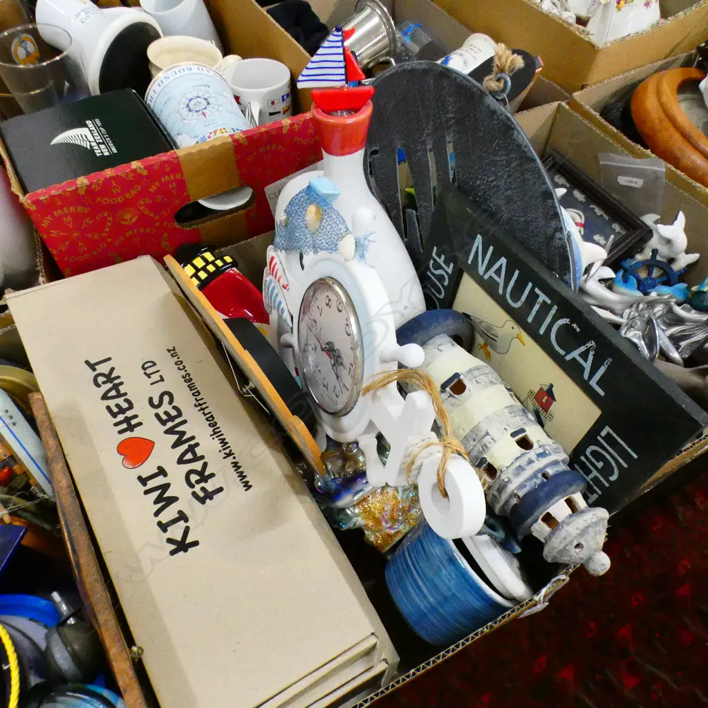 LOT ASST THEMED ORNAMENTS AND FRAMES Image 1++