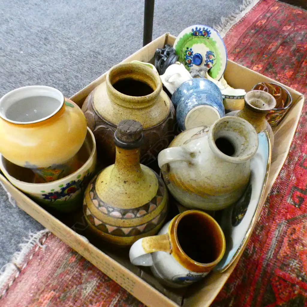 BOX LOT ASST. CERAMICS Image 1++