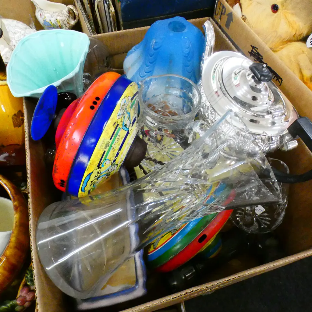 BOX LOT 5 PCES ASST. CRYSTAL, EP TEAPOT, SPINNING TOPS, VASE ETC Image 1++