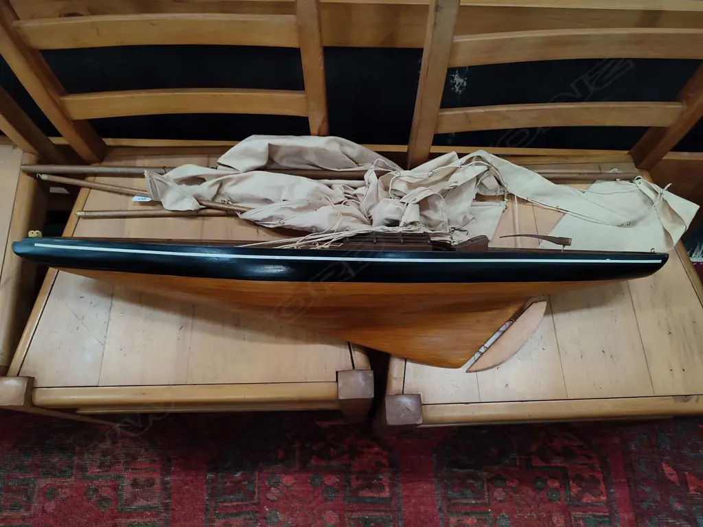 LARGE WOODEN POND YACHT H 980 MM Image 1++