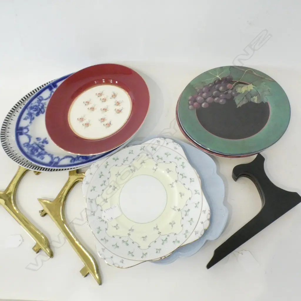 7 ASSTD PLATES (LGEST 360mm) &  3 PLATE STANDS (2 HEAVY GILT) Image 1++