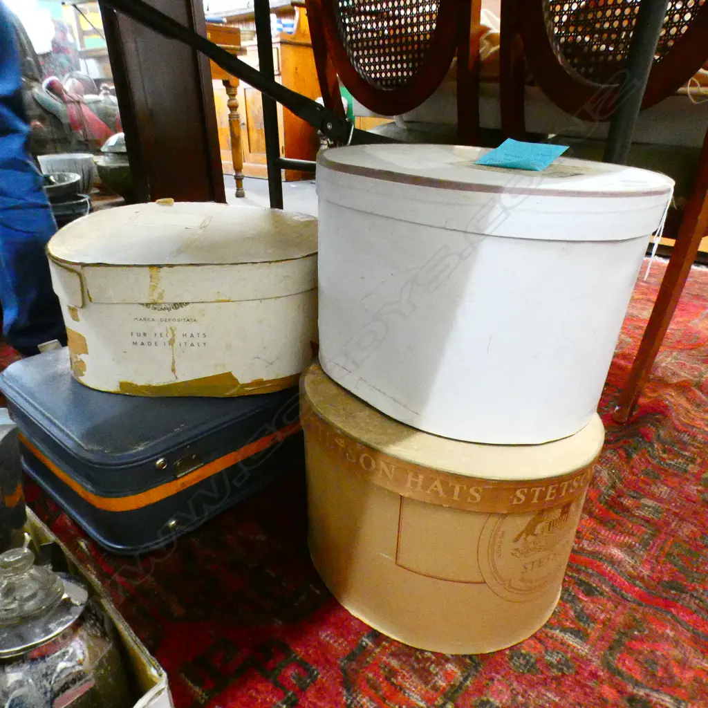 WOODROW & SONS TOP HAT + PR GLOVES & SPATS, ALL IN HAT BOX +suitcase etc Image 1++