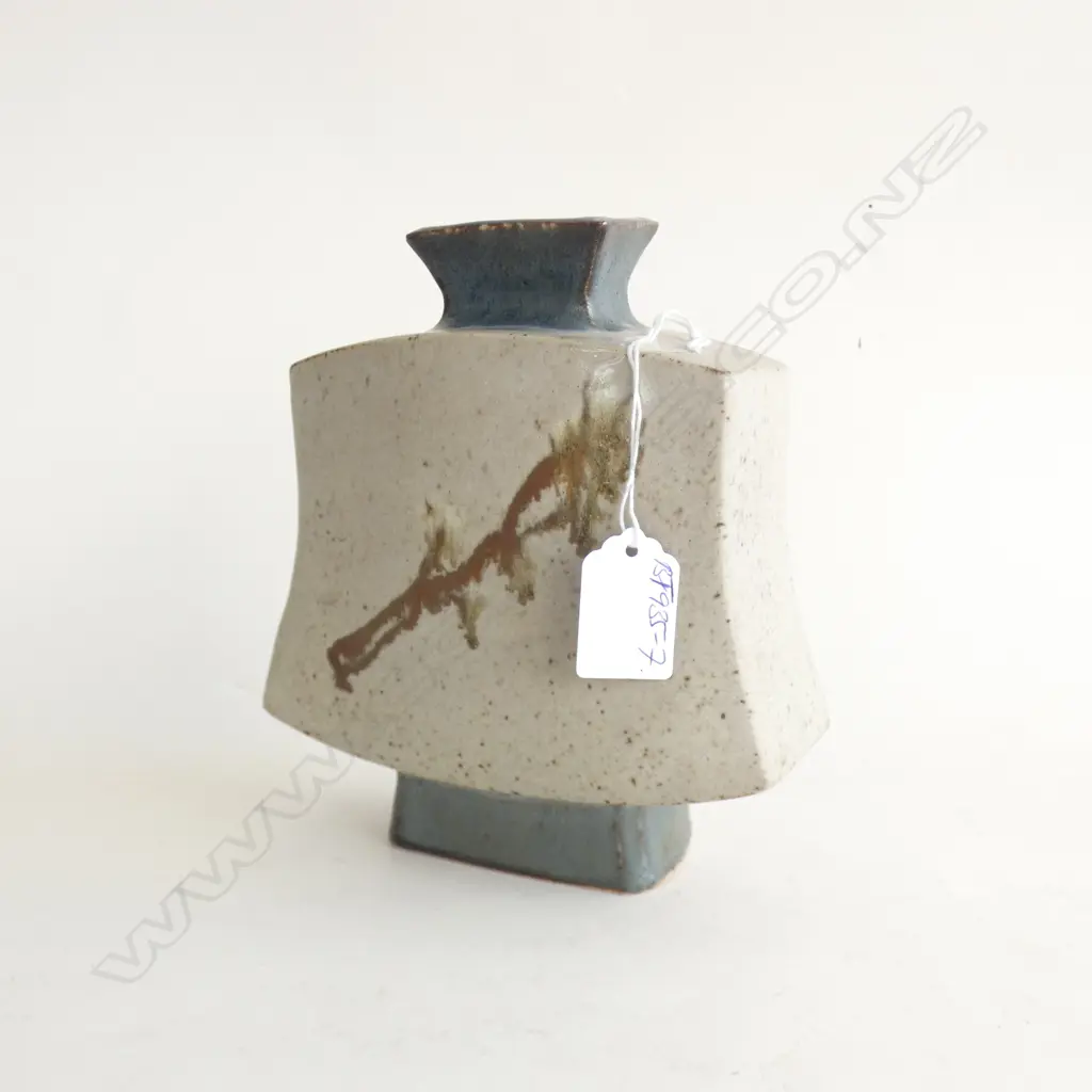 JAPANESE STYLE SLAB BOTTLE CASE KAWAI ? H.175mm Image 1++