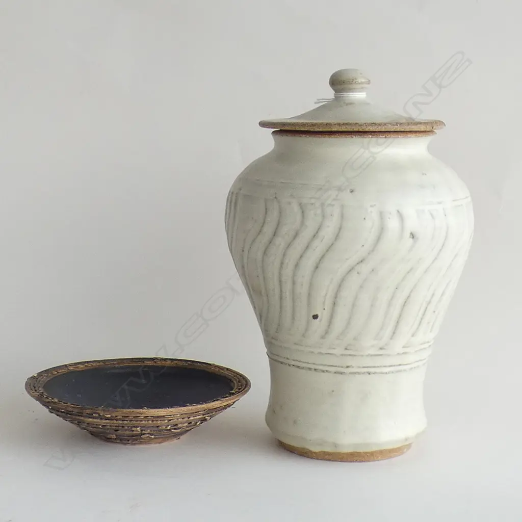 LIDDED PALE GLAZE JAR AND SMALL DISH a/f Image 1++