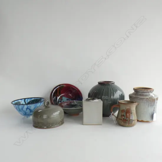 BOX EIGHT VARIOUS POTTERY PIECES (chips to blue bowl)