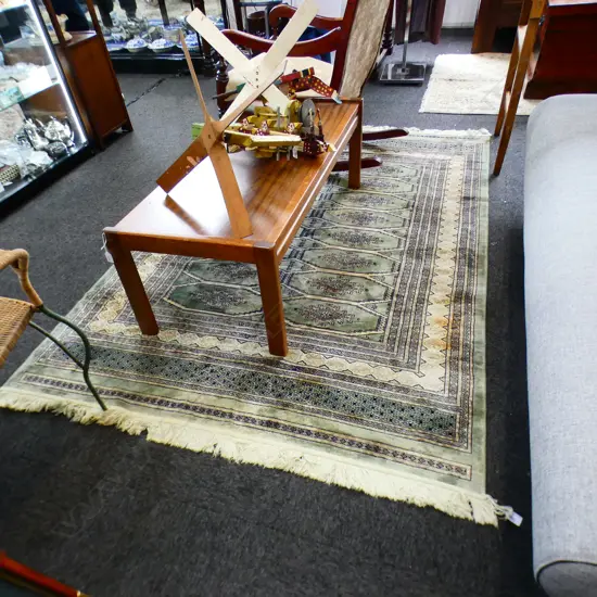 LG GREEN GEOMETRIC PATTERN SILK RUG 2270x1460mm