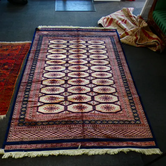 LG BLUE & RED SILK RUG 2000x3000mm