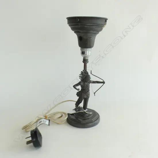 VINTAGE LAMP w. AMERICAN INDIAN H.300mm AF (BASE w. BREAKS)