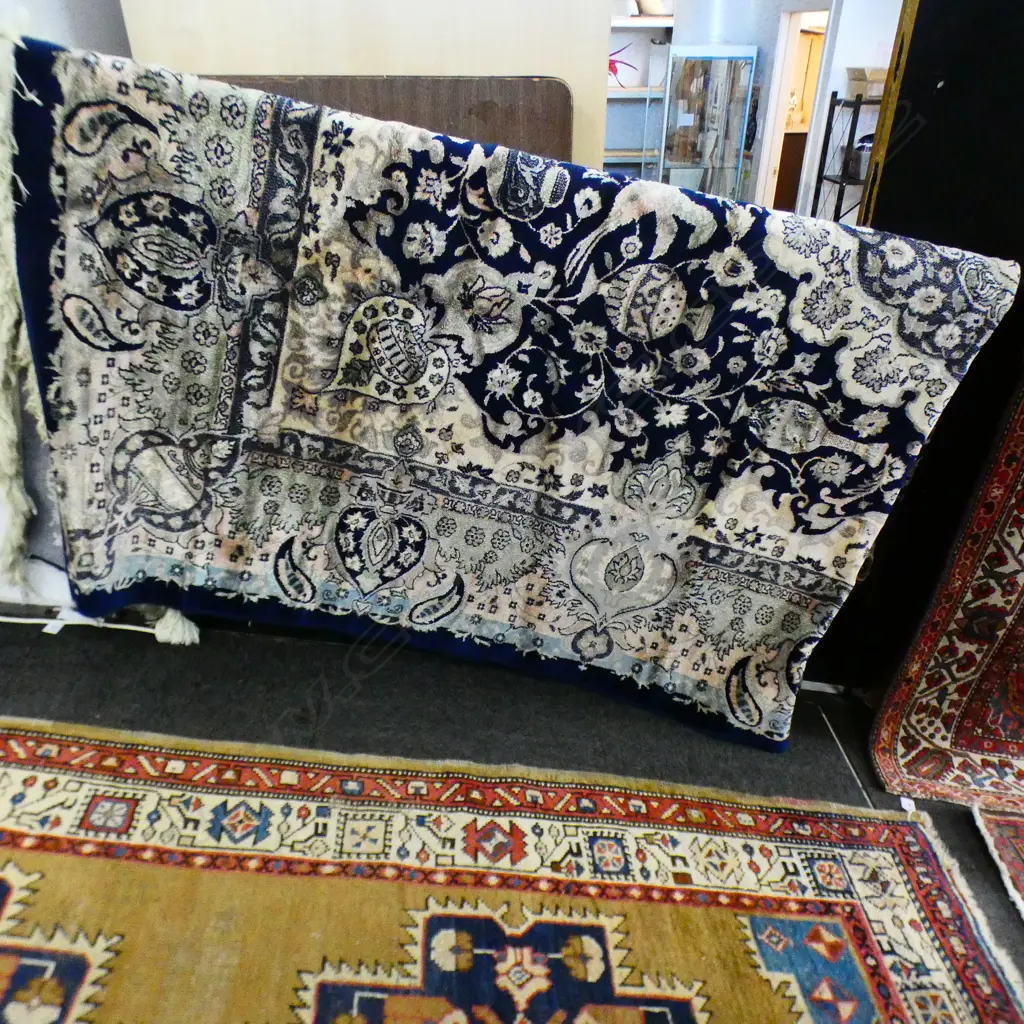 LG BLUE SILK RUG 3000x2000mm Image 1++