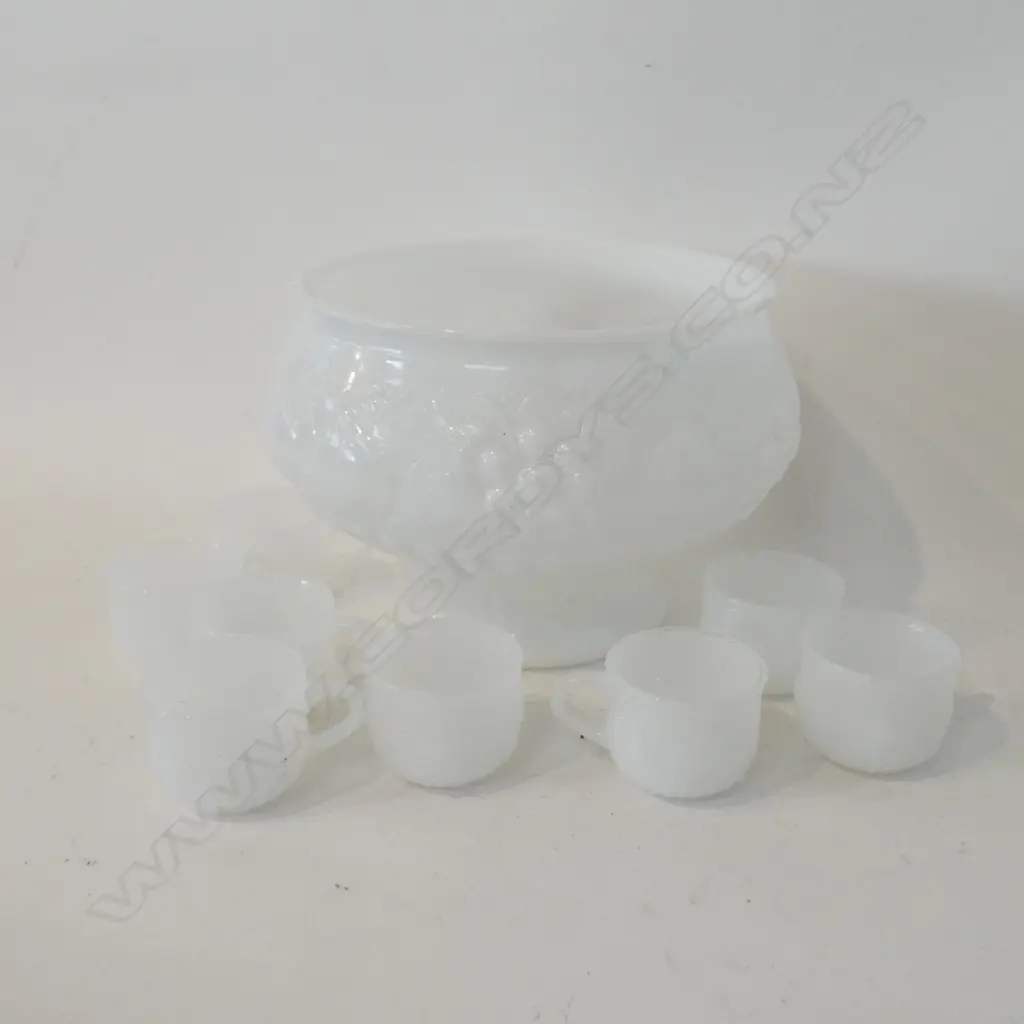 WHITE GLASS PUNCH BOWL & 8 CUPS 260mm dia Image 1++