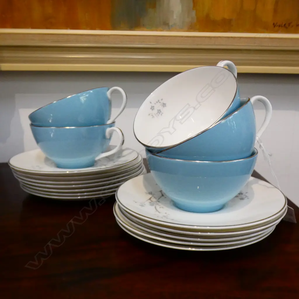ROYAL DOULTON 'SUMMER SONG'  5 CUPS & 6 SAUCERS Image 1++