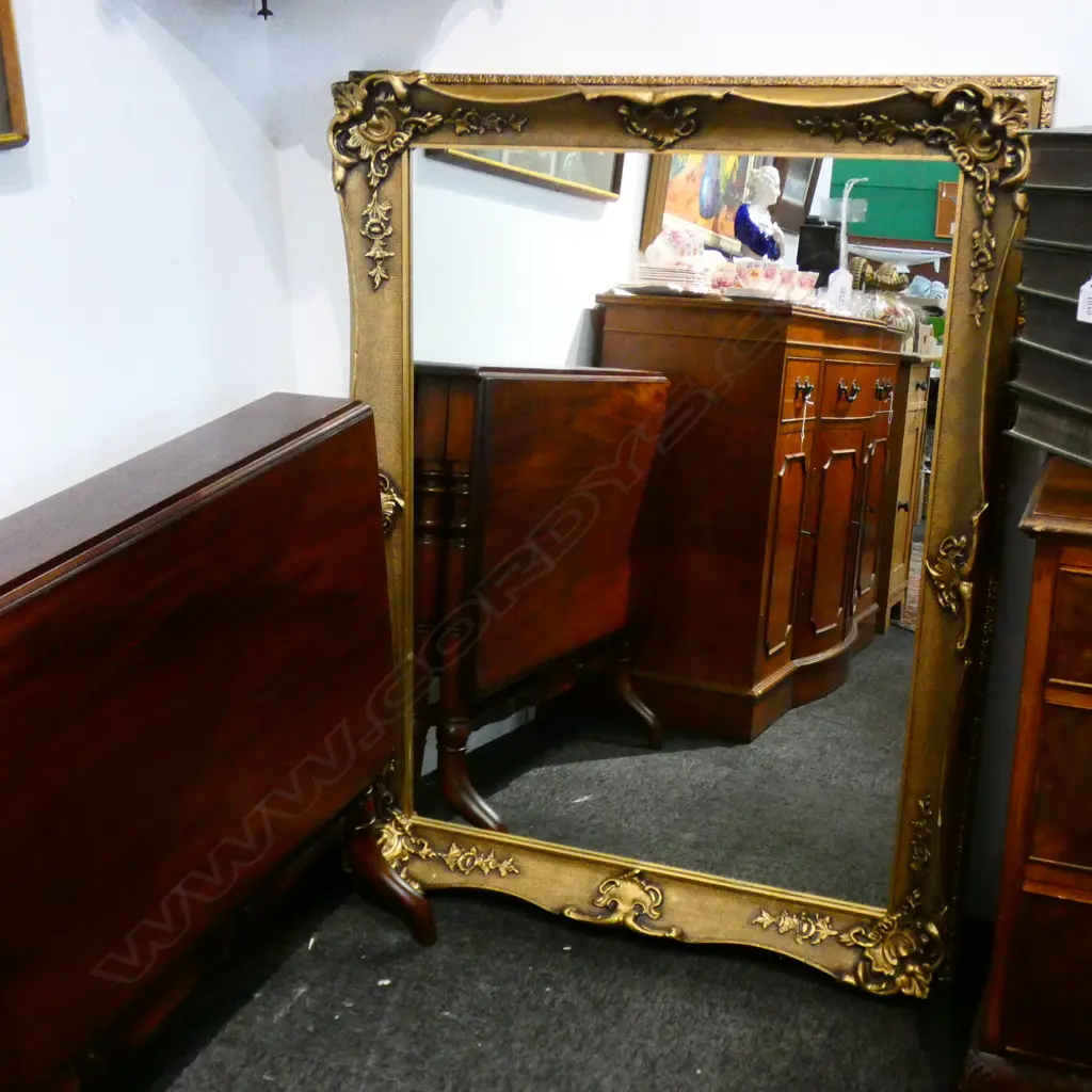 LARGE GILT FRAMED MIRROR 1070x835mm Image 1++