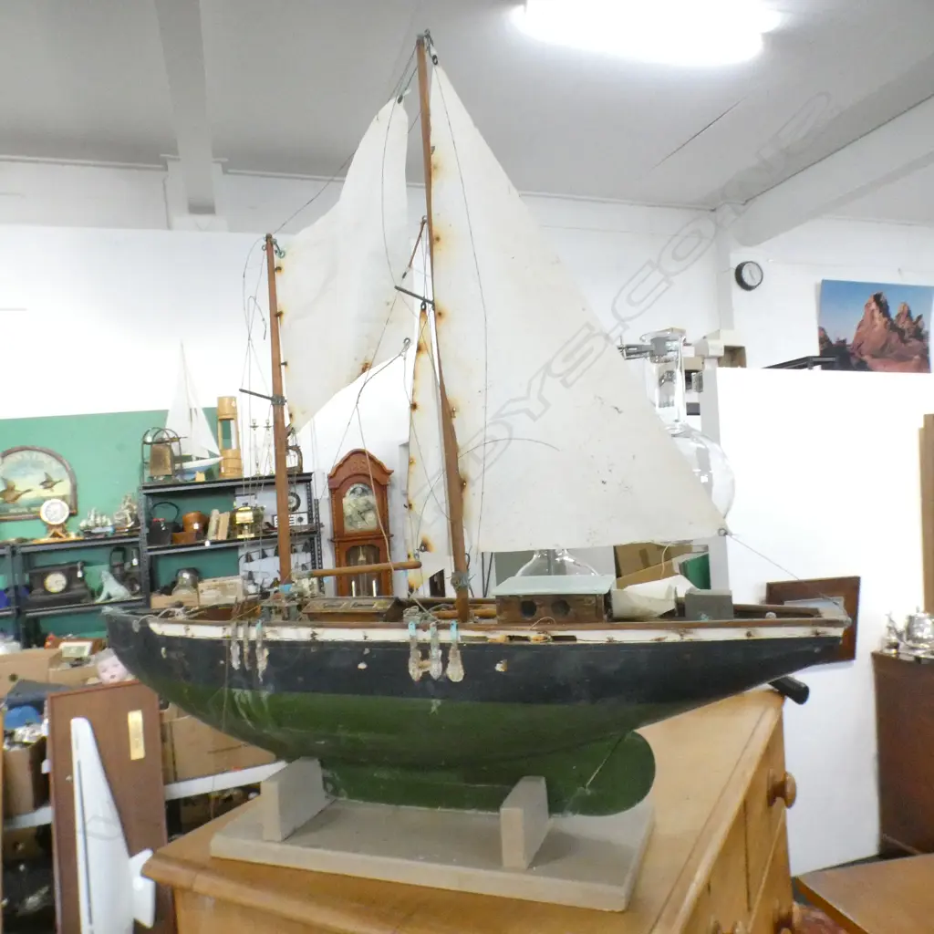 SAIL BOAT ON STAND L.800mm H.800mm Image 1++