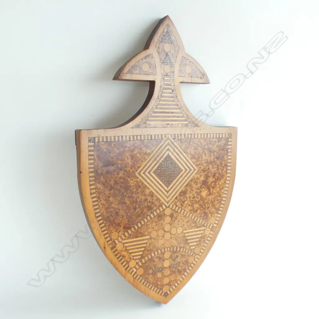 INLAID WOODEN SHIELD 480x285mm Image 1++