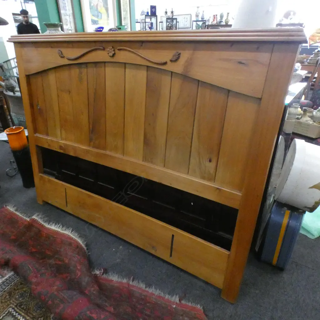 WOODEN HEADBOARD W.1760mm H.1245mm Image 1++