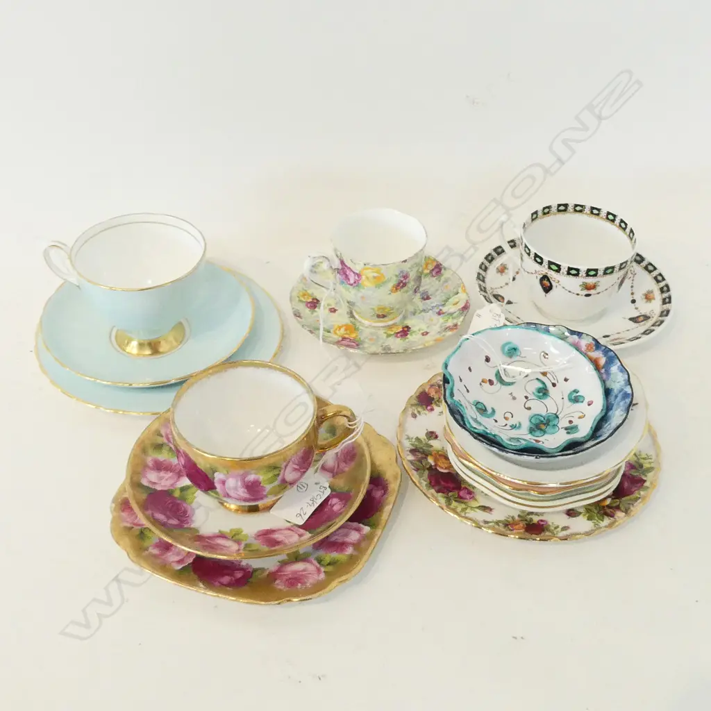 2 TRIOS; OCR & BLUE TUSCAN PLUS OCR PLATE & 6 SM DISHES Image 1++