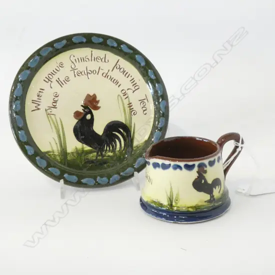 TORQUAYWARE BLACK ROOSTER PLATE (DIA. 50mm) & SM JUG, H. 14mm
