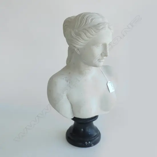 VINTAGE SIMULATED MARBLE BUST OF DIANA  H.410mm (~6kg)