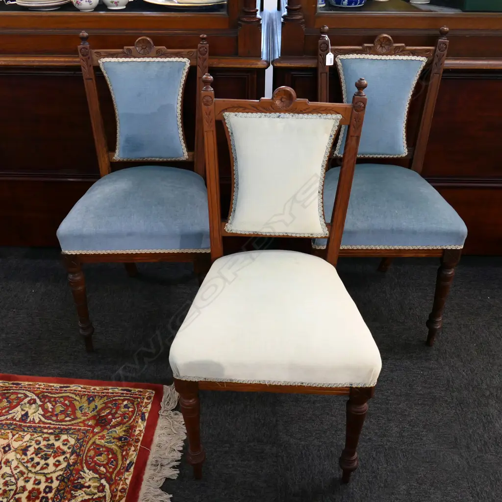3 EDWARDIAN CARVED MAHOG DINING CHAIRS Image 1++