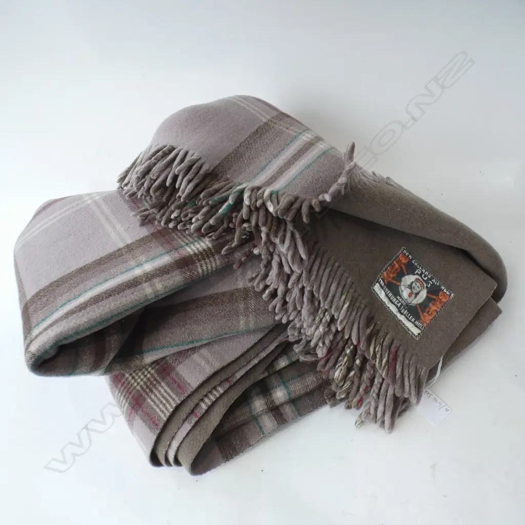 ONEHUNGA WOOLLEN MILLS TRAVEL RUG BLANKET MAORI LABEL Image 1++