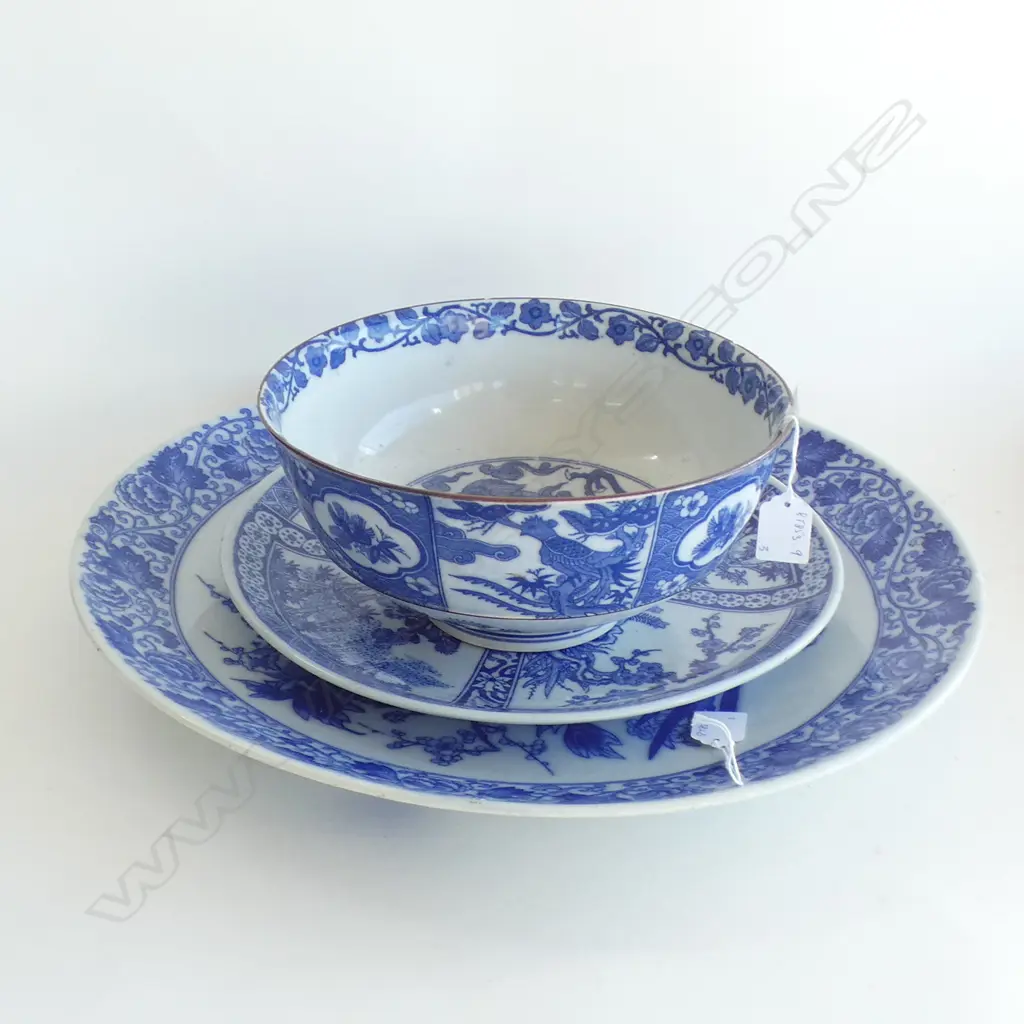 LARGE ORIENTAL BLUE & WHITE CHARGER, MEDIUM CHARGER & BOWL (ALL AF) Image 1++