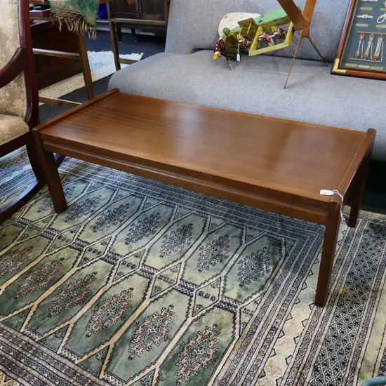 RETRO COFFEE TABLE 1220x525x415mm