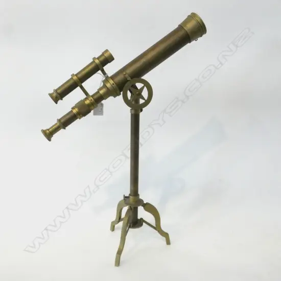 BRASS TELESCOPE w. SIGHTING SCOPE ON STAND H.540mm