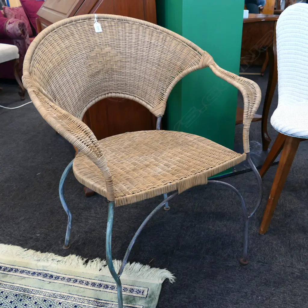 ART DECO WICKER AND IRON CHAIR Image 1++