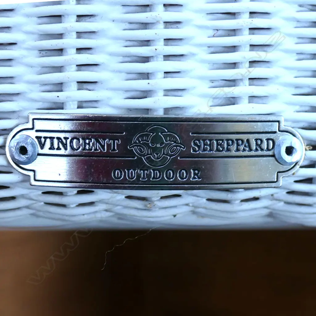 PAIR OF VINCENT SHEPPARD DESIGNER WHITE CHAIN OUTDOOR CHAIRS Image 1++