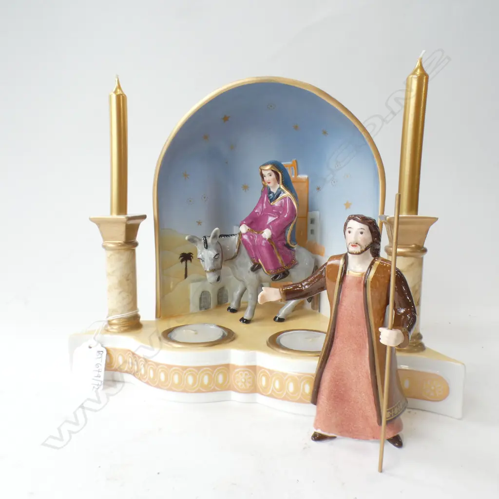 VILLEROY & BOCH NATIVITY SCENE w. JOSEPH & MARY ON DONKEY W.275mm Image 1++