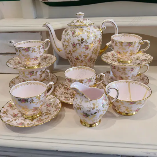 6 PLACE TUSCAN TEASERVICE, PLATES ABSENT, 1 CUP & SUGAR BOWL FAULTED