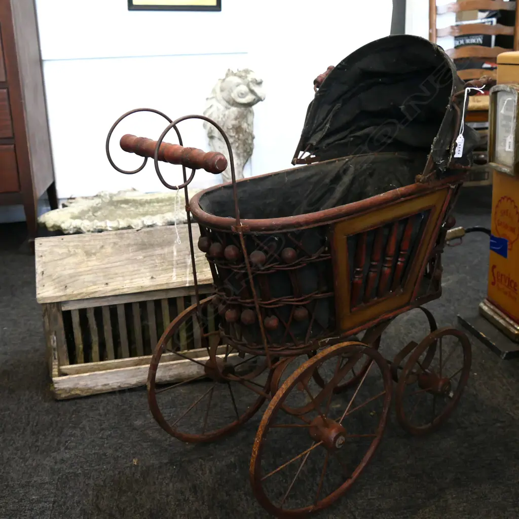 RUSTIC WOODEN STRUCTURE W.490mm AF BORER + VINTAGE PRAM Image 1++