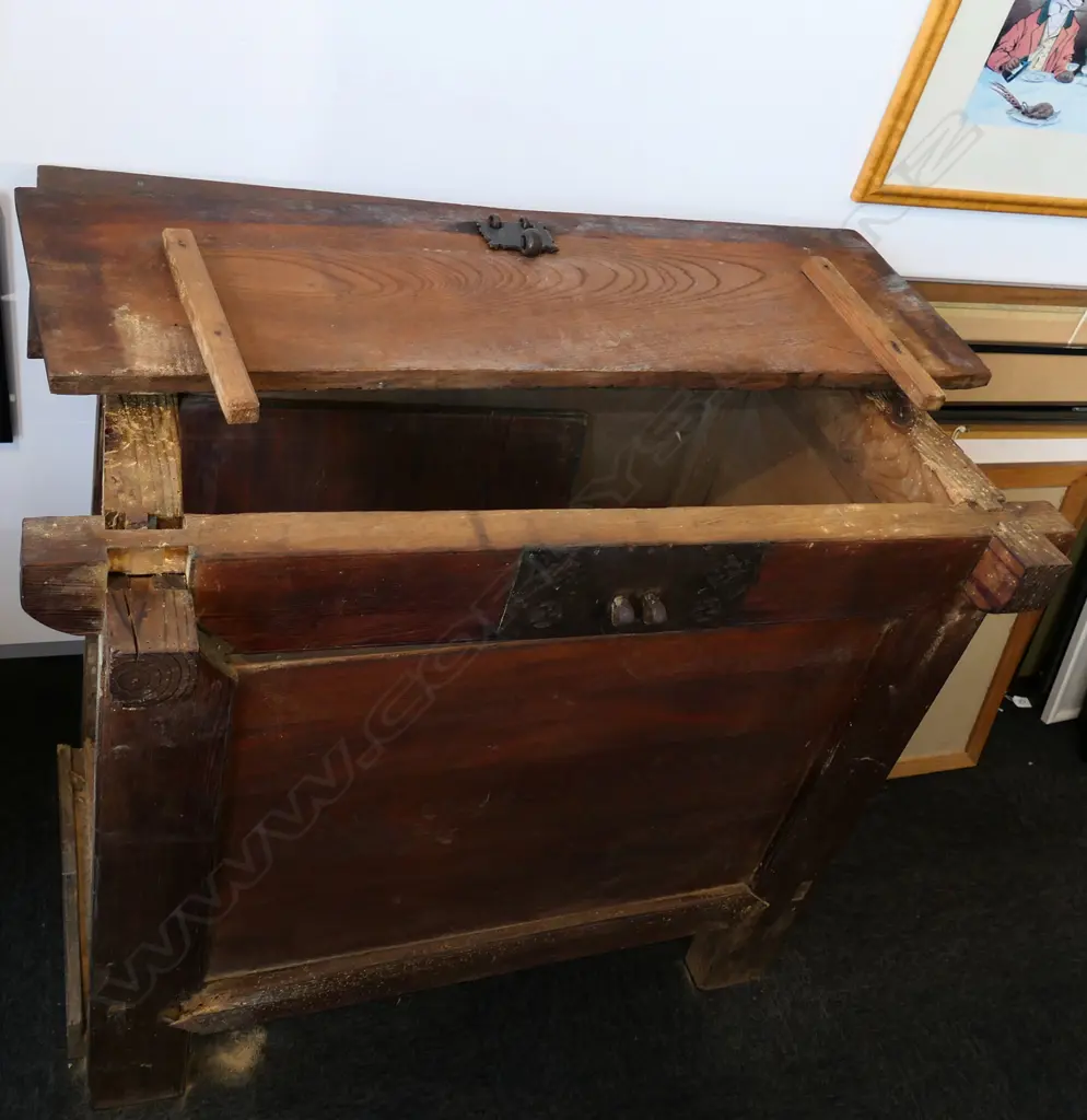 ANTIQUE ORIENTAL CHEST (BORER) 970x625x850mm Image 1++