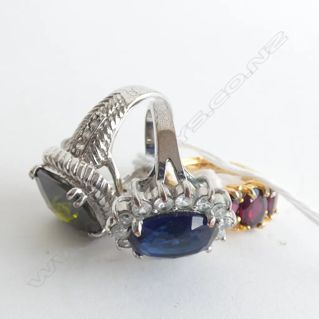 3 LADIES DRESS RINGS; SILVER / GOLD PLATED  Image 1++