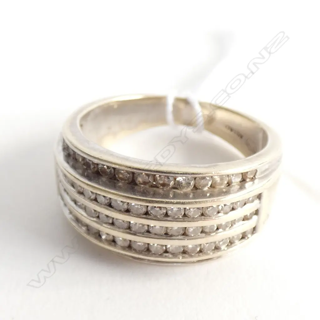 919666) 9CT WHITE GOLD MULTI DIAMOND RING 5 ROWS Image 1++