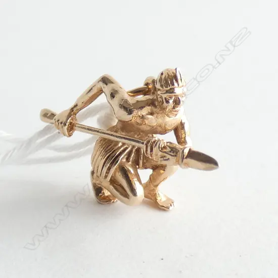 14CT NZ GOLD MAORI WARRIOR CHARM  4.7G