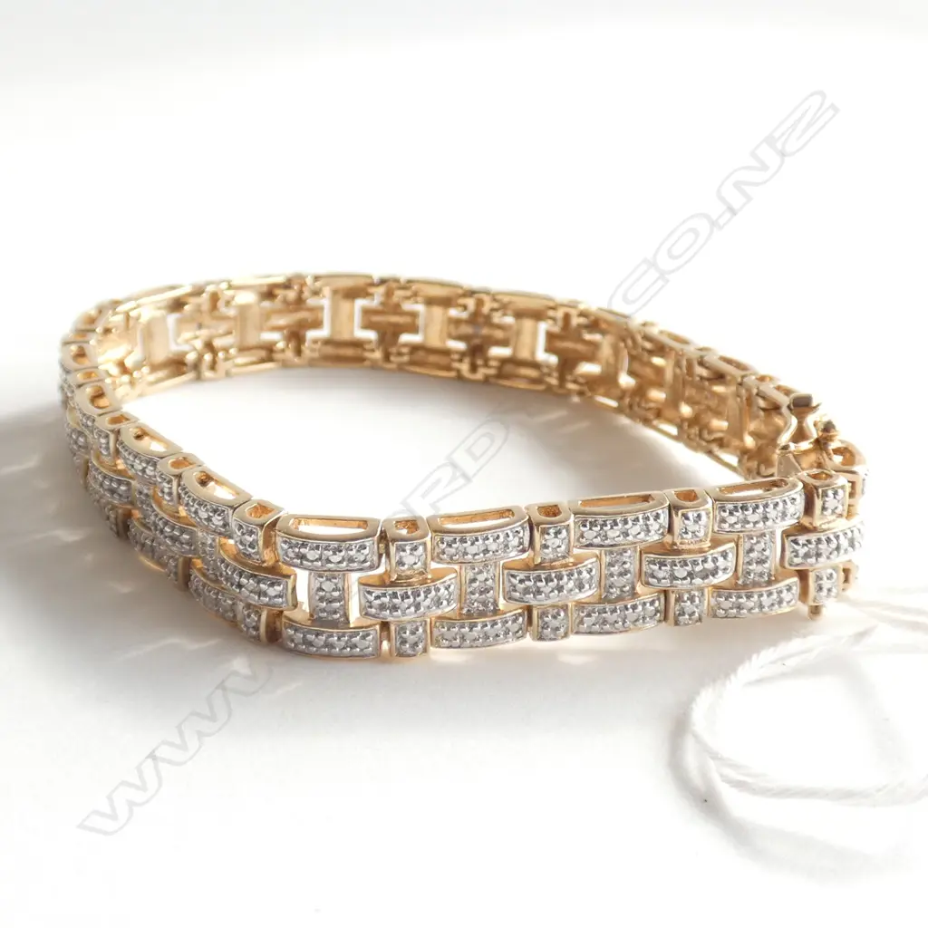 SILVER GOLD PLATE BRACELET WITH WHITE TOP Image 1++
