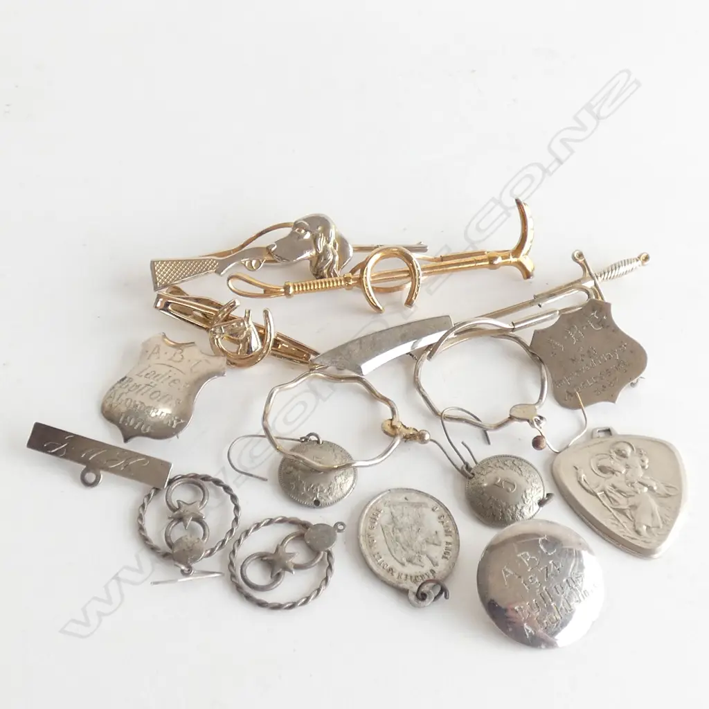 4 ENGLISH GOLD PLATED TIE PINS & ASST SILVER EARRINGS & MEDALS Image 1++